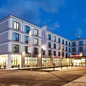 Hilton Garden Munich Messe מלון
